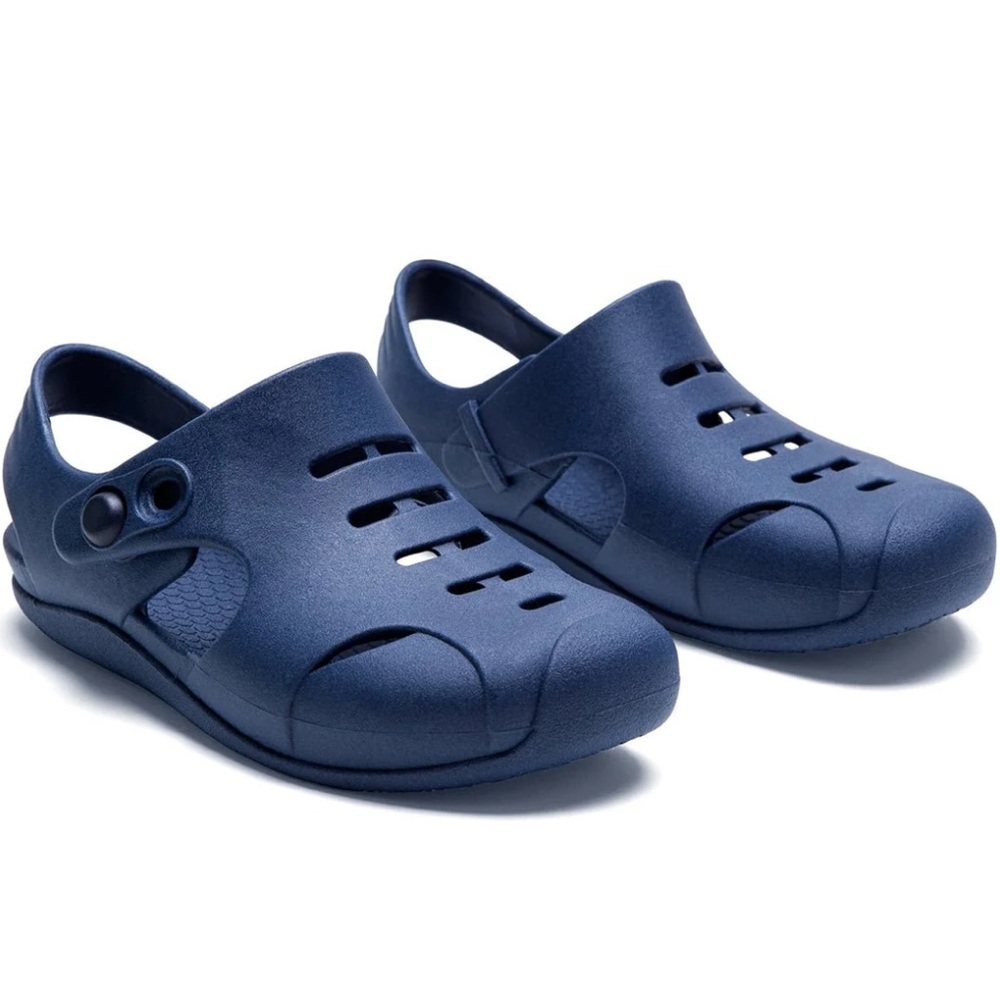 Okabashi Kid's Carter Camp Shoes in Navy Blue size 11 like new